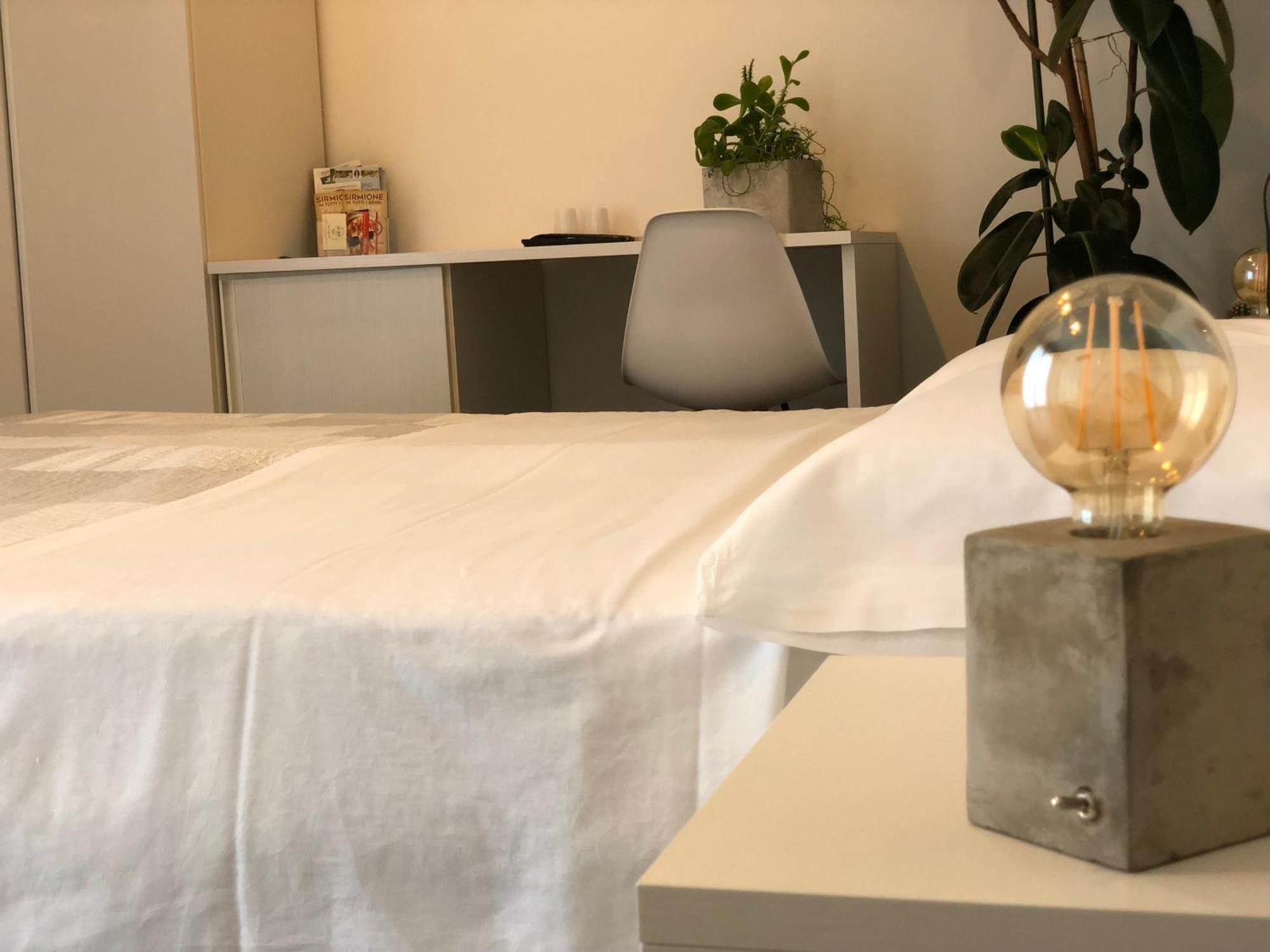 B&B Villa Del Lago Desenzano del Garda Buitenkant foto