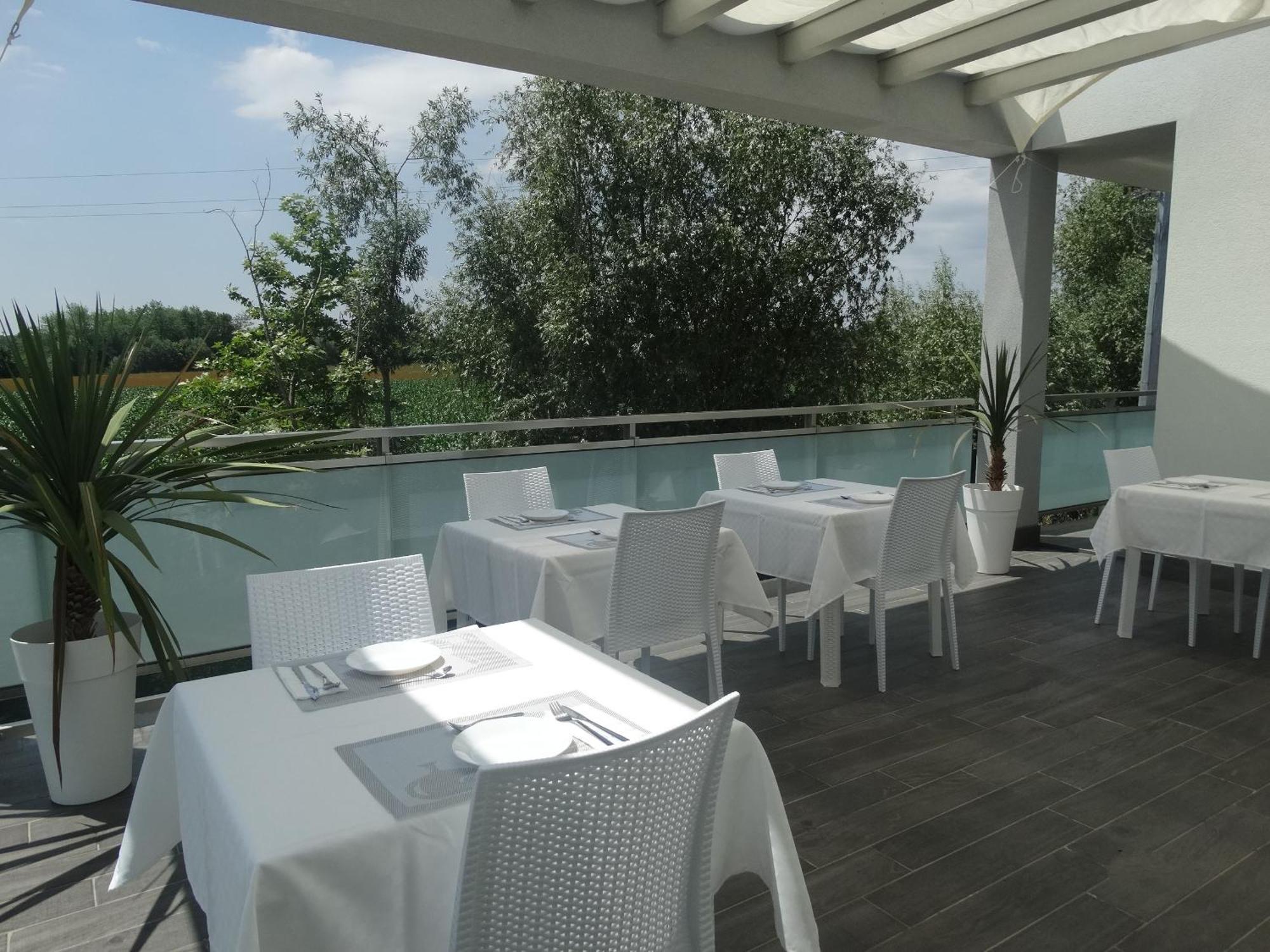 B&B Villa Del Lago Desenzano del Garda Buitenkant foto
