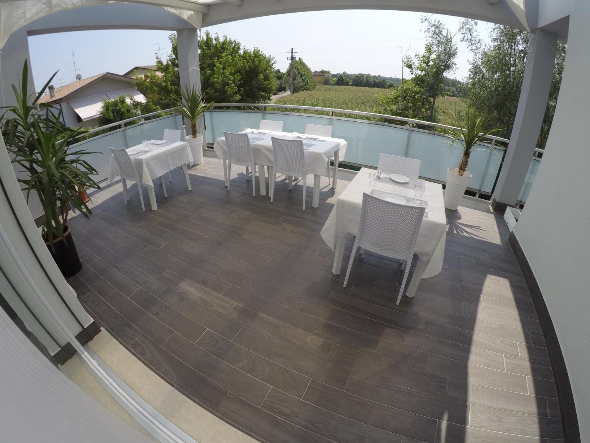 B&B Villa Del Lago Desenzano del Garda Buitenkant foto