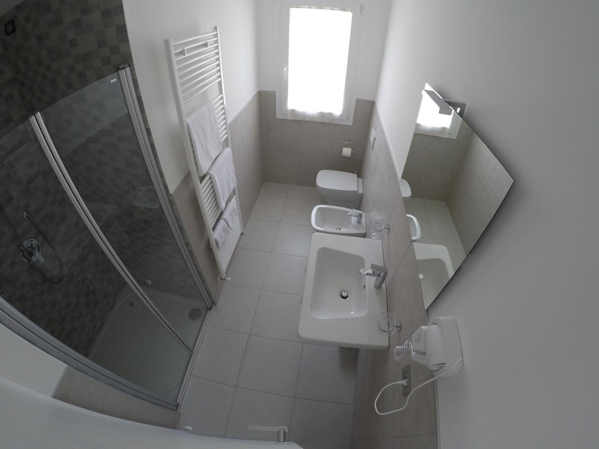 B&B Villa Del Lago Desenzano del Garda Buitenkant foto